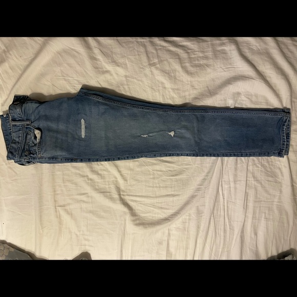 30x32 old navy “distressed” jeans lightly worn. Excellent condition - Picture 3 of 6